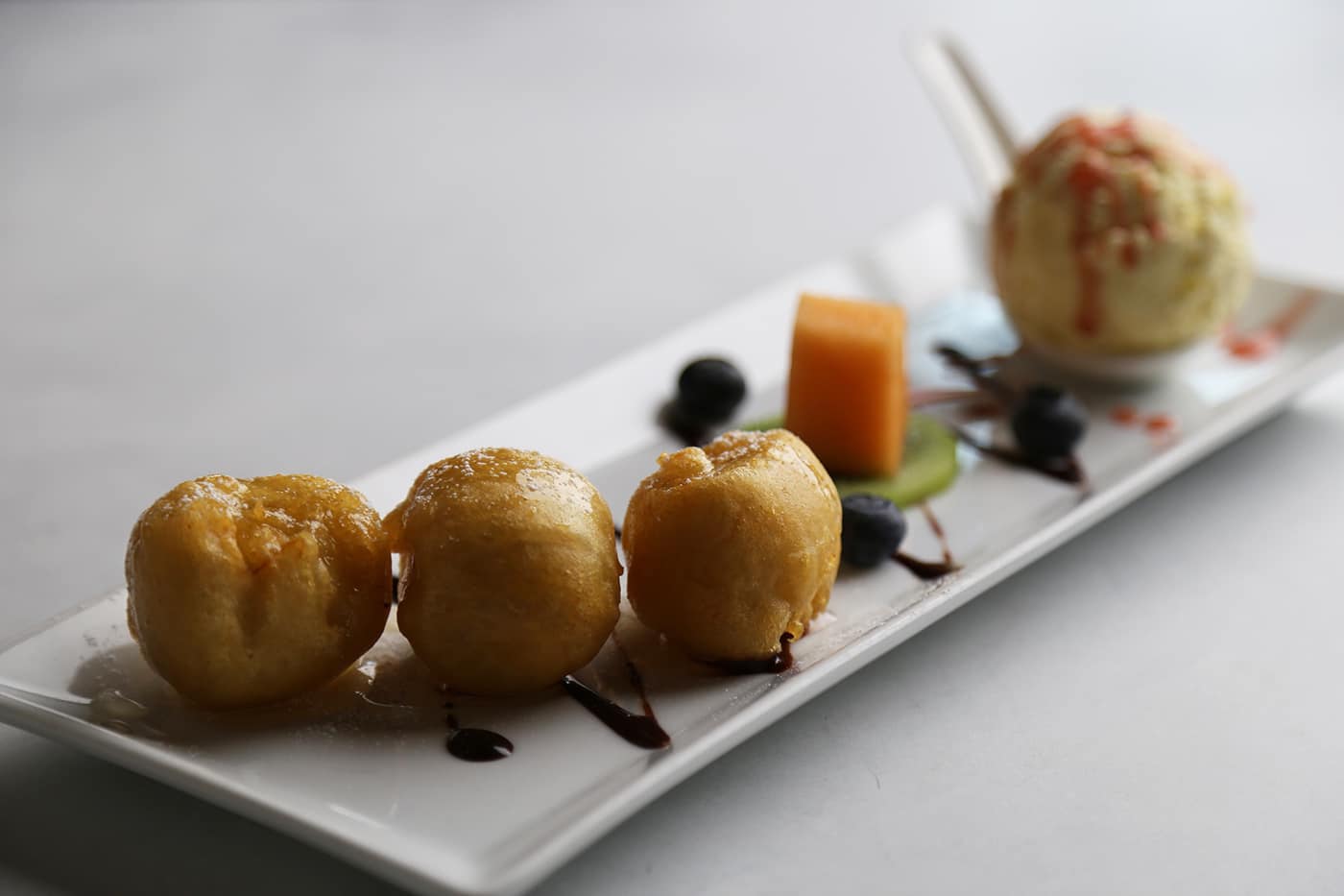 Frityrstekt banan med vanilje is